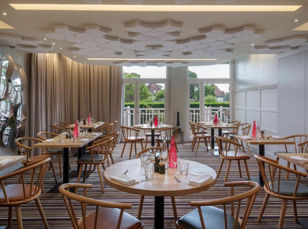 Renaissance Paris Hippodrome De St. Cloud Hotel Rueil-Malmaison Ngoại thất bức ảnh