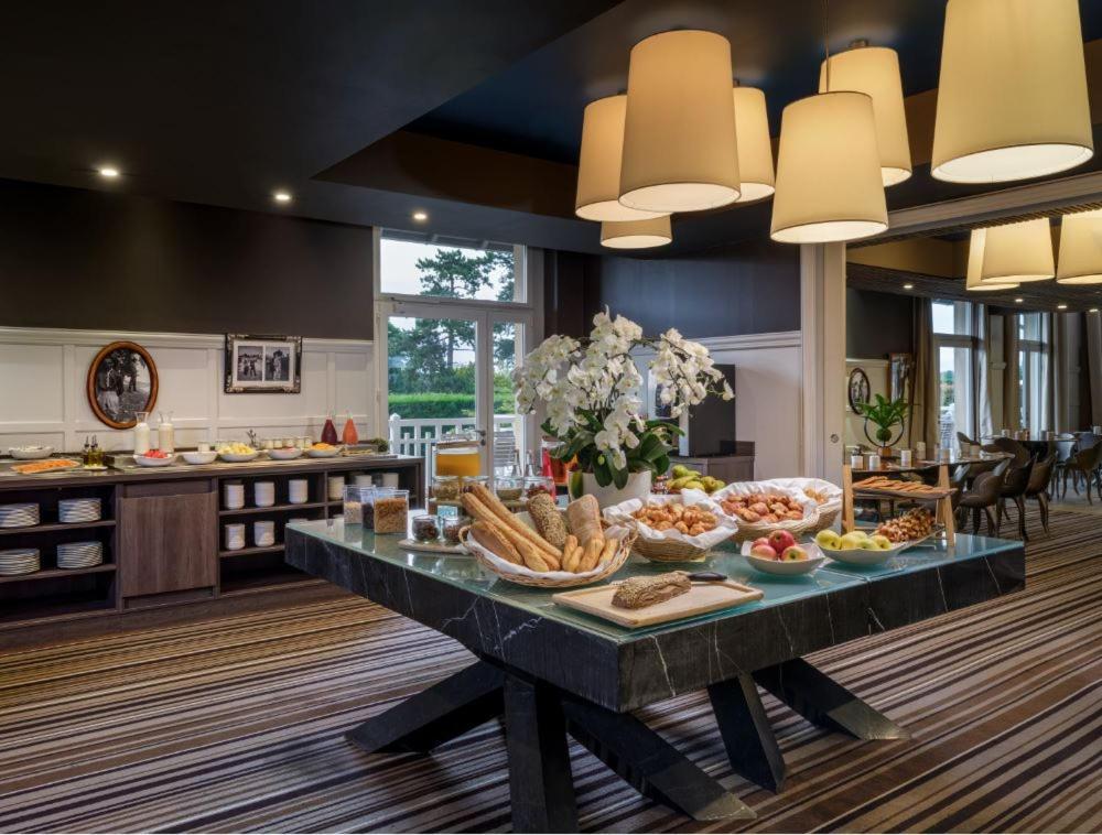 Renaissance Paris Hippodrome De St. Cloud Hotel Rueil-Malmaison Ngoại thất bức ảnh