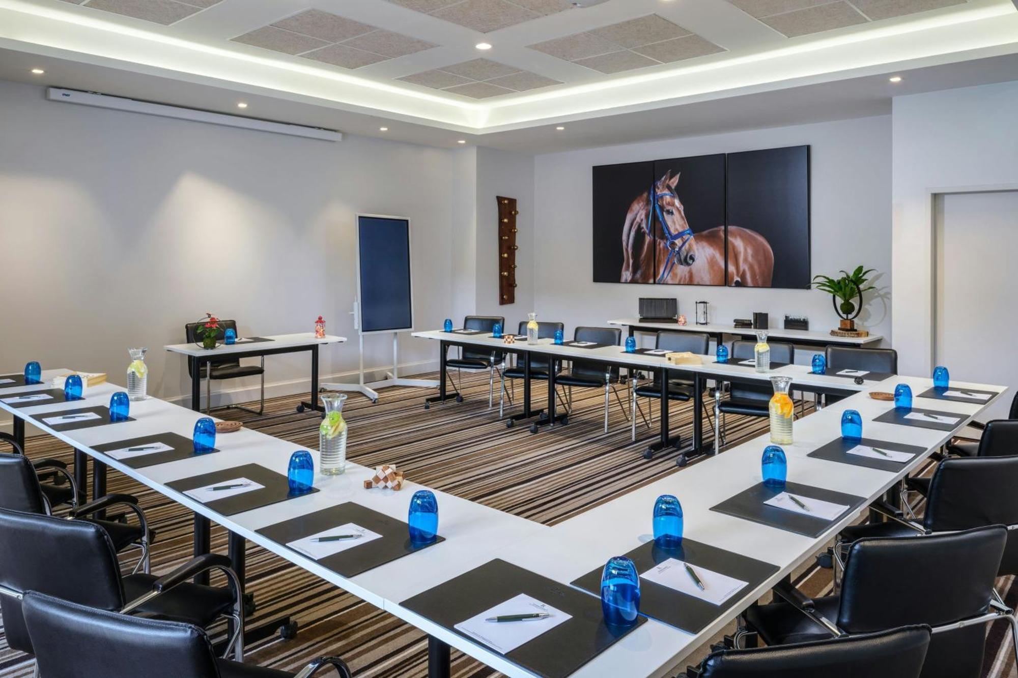 Renaissance Paris Hippodrome De St. Cloud Hotel Rueil-Malmaison Ngoại thất bức ảnh
