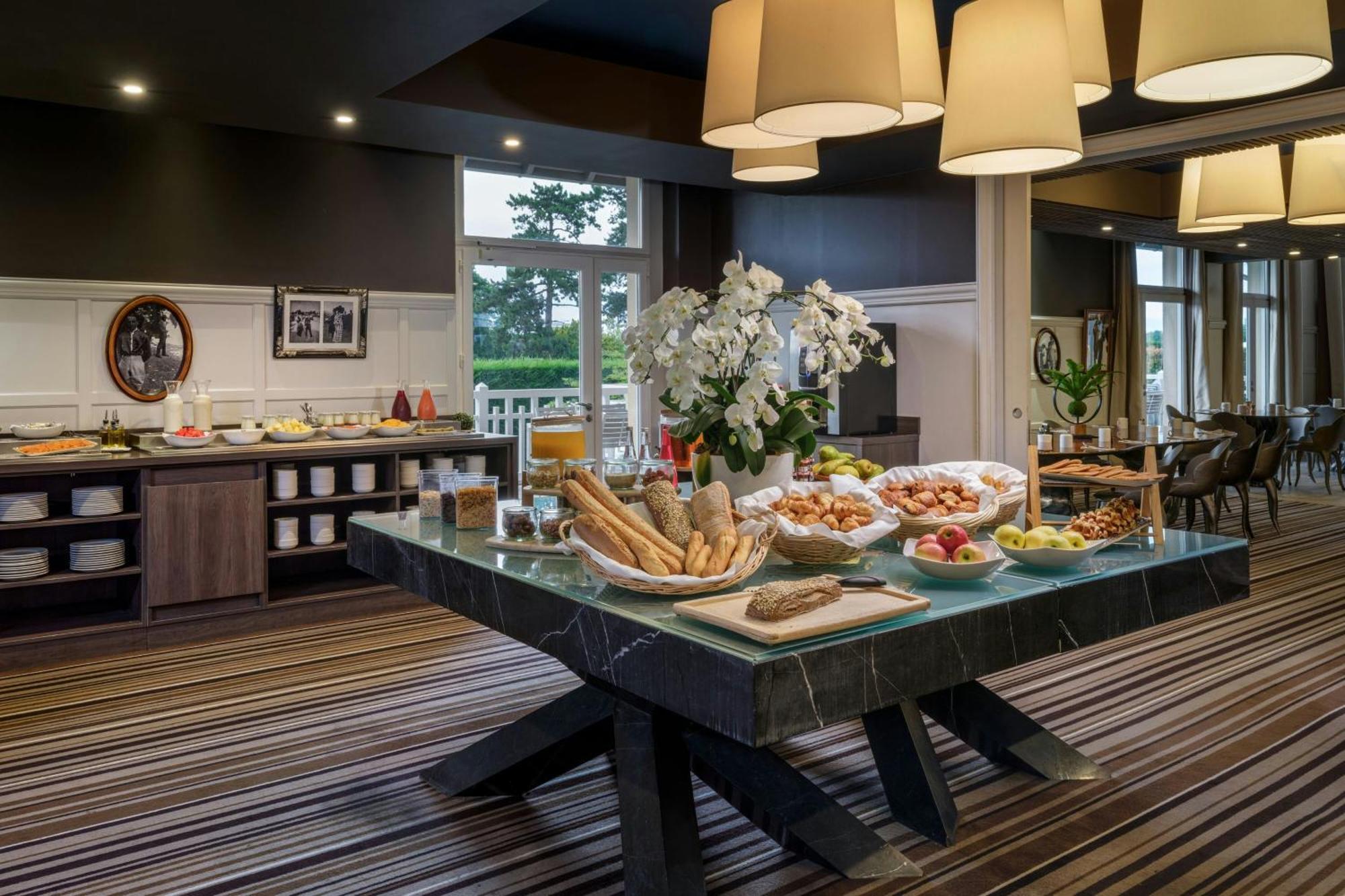Renaissance Paris Hippodrome De St. Cloud Hotel Rueil-Malmaison Ngoại thất bức ảnh